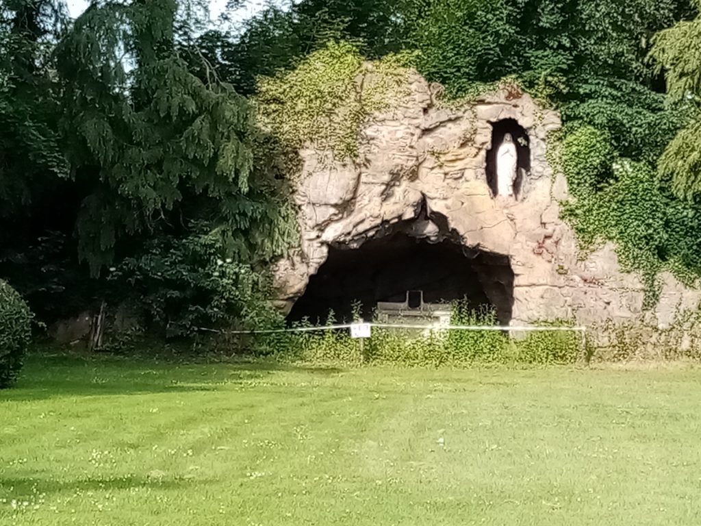 Grotte de Notre Dame de Lourdes